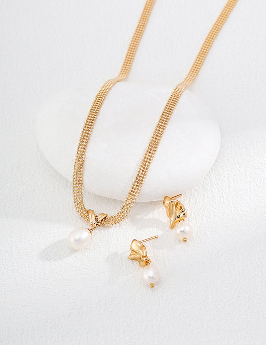 TEAR OF PEARL GOLD STACK CHAIN NECKLACE